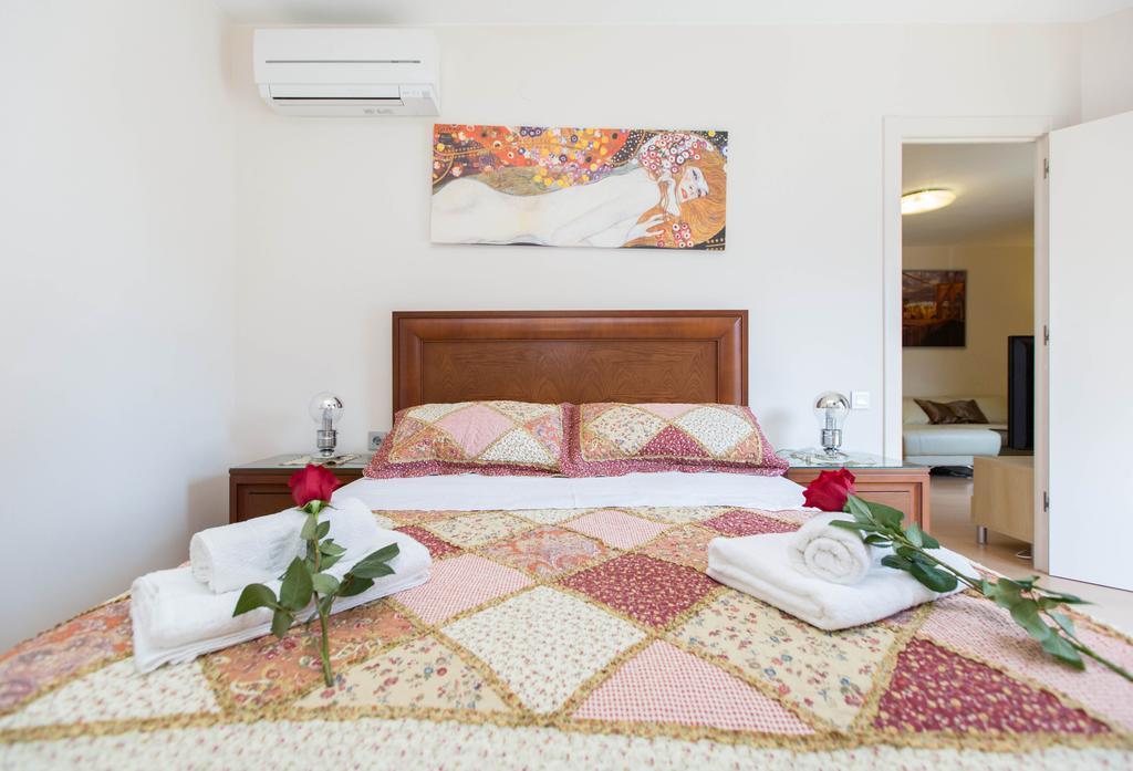 Stay Barcelona Central Apartments Zewnętrze zdjęcie